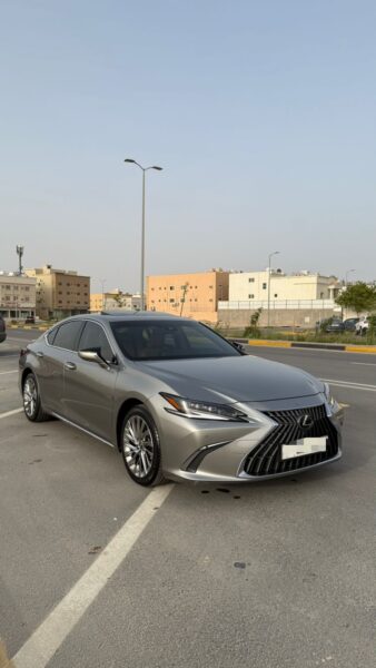 لكزس ES300h هايبرد 2023