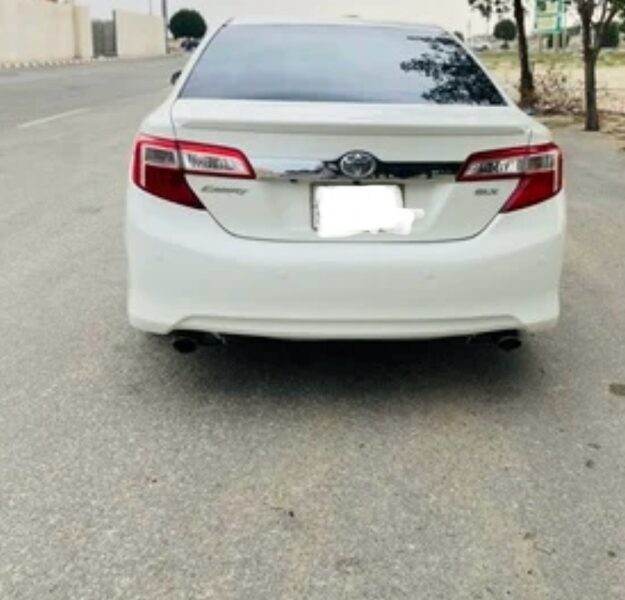 تويوتا كامري 2014