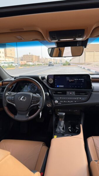 لكزس ES300h هايبرد 2023