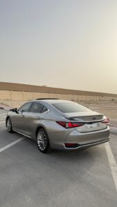 لكزس ES300h هايبرد 2023